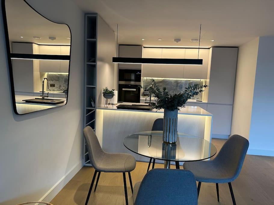 Appartamento Luxury 1 Bedroom In White 1 Minute From Westfield *
