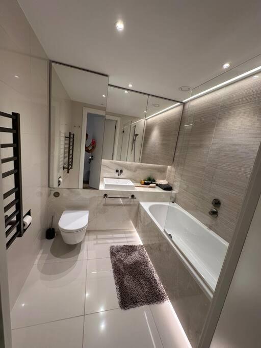 Luxury 1 Bedroom In White 1 Minute From Westfield Apartament *